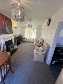 Glamour House Wolverhampton - Monmore Green - 0