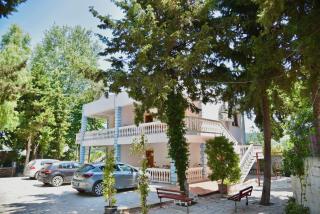 Vila Gridi- Apartamente me Qera - Spille - 1