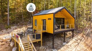 Blooming Redbud Treehouse with private hot tub - Wildwood - 0