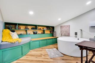 The Evergreen Treehouse with Winter Views - Wildwood - 9