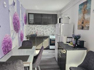 Central Urban Studio with Underground Parking - 4