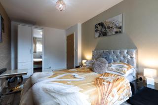 FIve Star Rated Condo - Manchester - 3