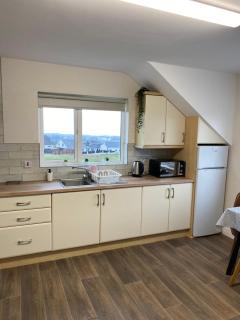 Apartment 4 Inishway self catering - - 1