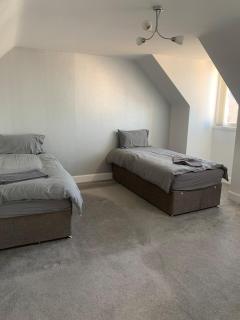 Large 3 Bed contractor House sleeps 7 - Retford - 7