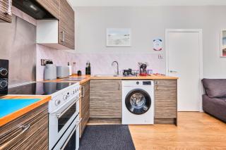 Princess Blue 2 ~ Portrush by the Sea - 5