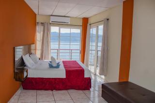 Rancho Chanel, Lago de Coatepeque - El Congo - 3