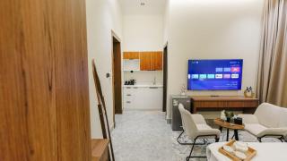 Smart Access Studio in Al Narjis - 65 TV - Riad - 3