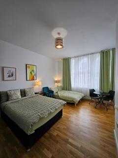 Central Chambers Suites - Suite 1 - Leek - 8