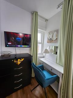 Central Chambers Suites Suite 3 - Leek - 8