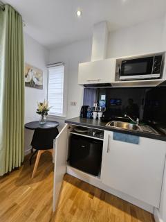 Central Chambers Suites Suite 3 - Leek - 9