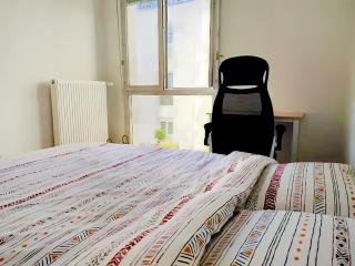 Opposite Metro 14, Cozy Guest Room with Garden & Free Parking, 5 min Orly Airport, 7 min Paris - 3