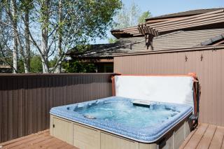 Hot Tub- Family-Friendly - 2BDR - Bend - 0