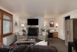 Cozy Cascade Retreat - For 4 - Bend - 1