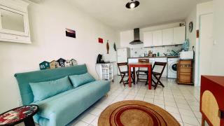 T2 cosy vue sur le port de plaisance - 1