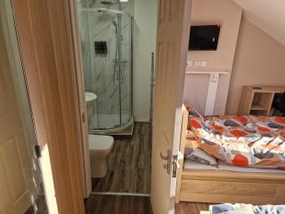 Vally House - Exeter - 1