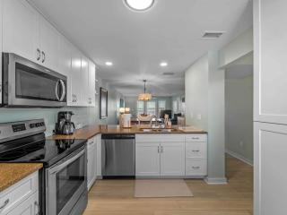 Riverfront Condo w Water Views-Heated Pool - 3