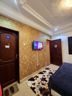 Mini studio meublé avec toutes les commodités au environs - Dakar - 1