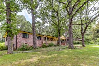 1 Mi to University of Arkansas Home with Large Yard - Fayetteville - 8