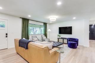 1 Mi to University of Arkansas Home with Large Yard - 7