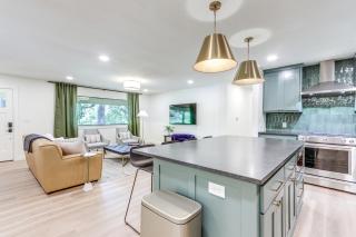 1 Mi to University of Arkansas Home with Large Yard - 1