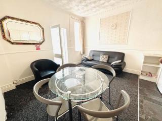 Springfield Holiday Apartments - Skegness - 3
