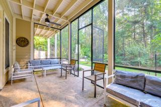 Game Room and Patio Luxe Retreat Near Lake Norman! - Denver - 0