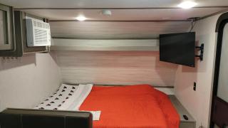 Cozy RV Escape 7 Min to Universal - 7