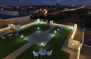 Swanky 1 Bedroom Apt at The Gallery with Fast Internet & Gym - Accra - 9