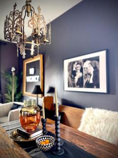 Spacious 7-Bedroom Home in Evanston - Evanston - 8