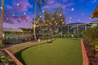 Resort Style House with Canal, Heated Pool, Games - 7
