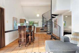 Byron Bay Beachfront Holiday Apartments Loft 11 - 1