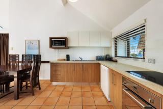 Byron Bay Beachfront Holiday Apartments Loft 11 - 6