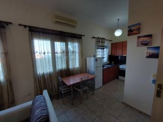 Crab's Original Apartment 2 - Vrontados - 4