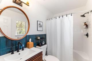 The Emerald -Dog-Friendly -Fire Pit -Vintage Vibes - St. Augustine - 7
