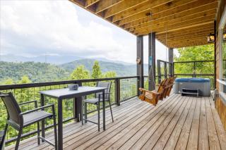 Dog Friendly Cabin Whot Tub, Firepit & Gameroom - 7