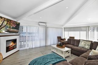 Sunset Lake House - Your Dream Family Getaway - - 8