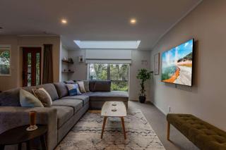 Inn Lewis - Beside the Redwoods with Spa Pool - Rotorua - 5