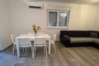 Apartments with parking space Trogir - 24640 - 1