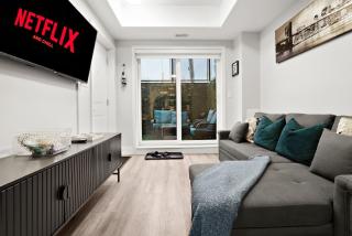 Cozy 1BR Suite Only 6 Mins To The Falls and Sleeps Upto 4 Guests - Niagara Falls - 0