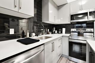 Cozy 1BR Suite Only 6 Mins To The Falls and Sleeps Upto 4 Guests - Niagara Falls - 1