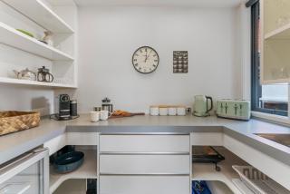 The Moorings Apartment 5 - a stone's throw from the lake! - 5