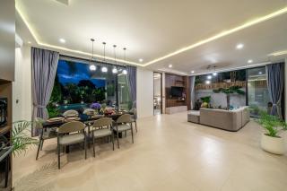 Tropical Escape in Berawa - Brand New 4BR Villa with Lush Garden and Pool - Dalung - 1
