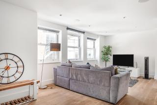 Walpole Court - Ealing - 5