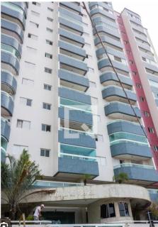 Apartamento na praia grande, excelente localização - Praia Grande - 0