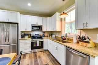 1 Mi to Lake Hartwell Updated Retreat with Patio! - Anderson - 3