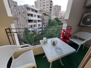Luxury apartment for only families at almuhandisin - Kairo - 6