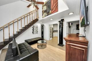 Compound located near city center and memorial - Houston - 9