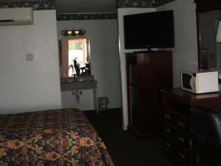 Camlot Inn Motel - Big Spring - 6