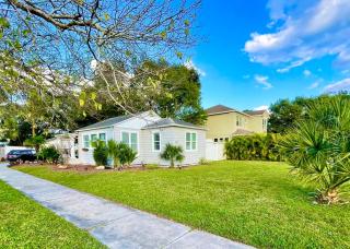 Cozy sanctuary minutes from the bay and beaches - Tampa - 8