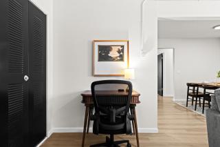 Stylish 1BR Upper Flat in the Heart of Royal Oak - Royal Oak - 8